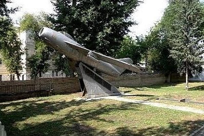 В Отрадном строят парк будущего