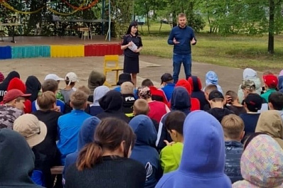 Самарские инспекторы рассказали детям о "дорожных ловушках"