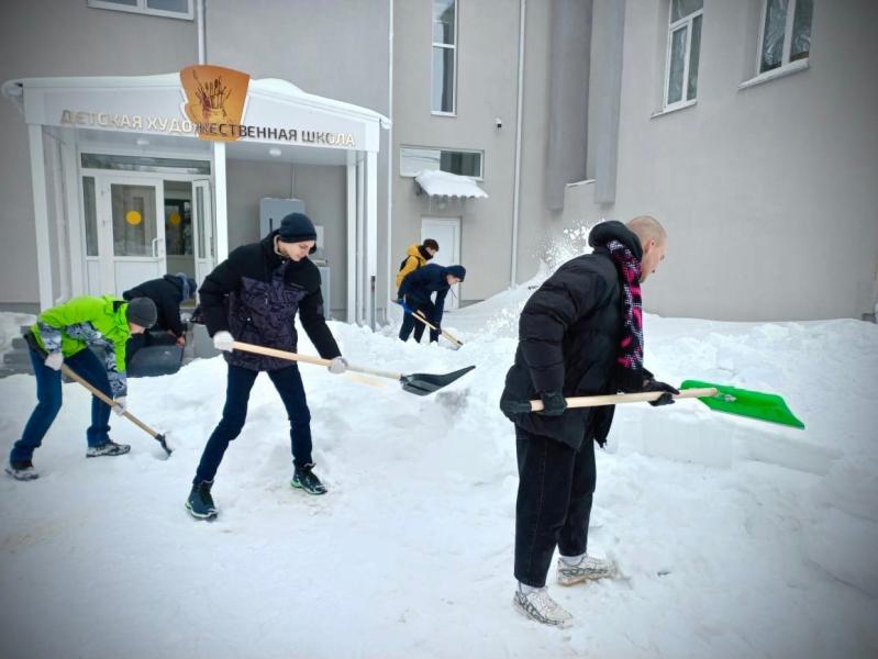 Как снежный ком: в Самарской области проходят зимние субботники