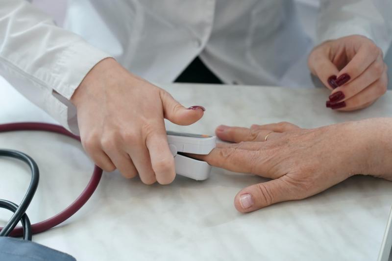 В Самаре врача общей практики отправили в колонию за обещания оформить инвалидность