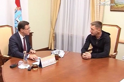 Глава региона и тренер Крыльев Советов обсудили перспективы футбольного клуба