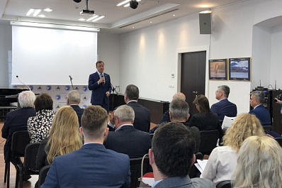 Дмитрий Азаров поблагодарил посла России в Словении за сохранение исторического наследия