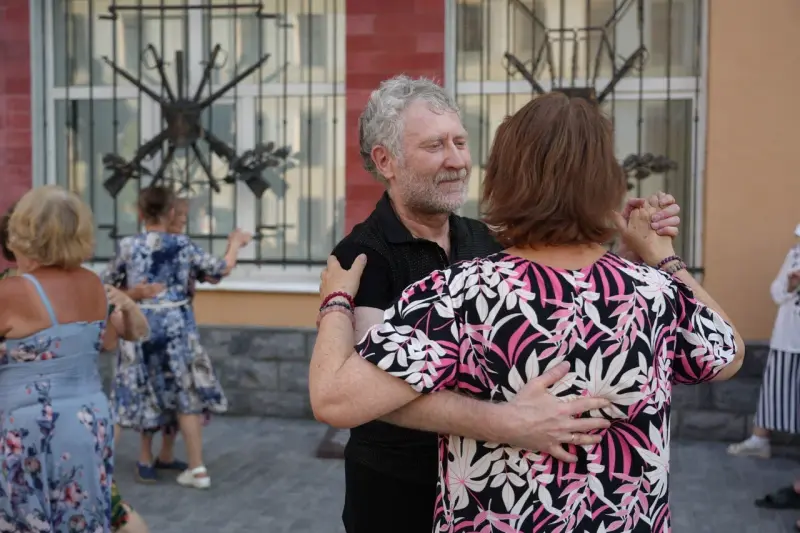 Военный оркестр ЦВО выступил с новой программой на "Летних вечерах духовой музыки" в Самаре