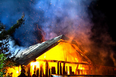 В Самаре ночью 31 августа загорелась дача