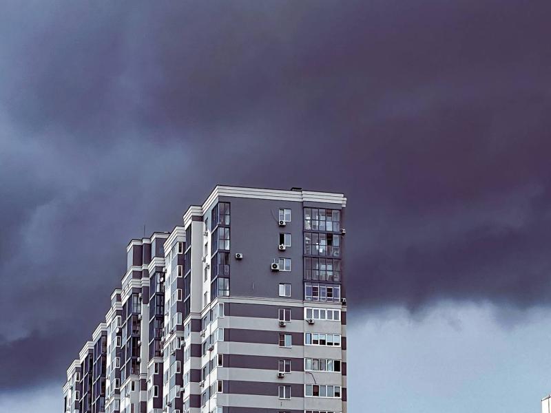 Самарцев предупредили о грозе и шквалистом усилении ветра