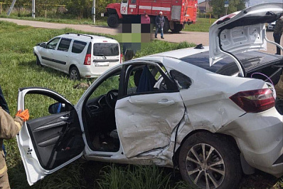 Трое взрослых и ребенок пострадали в ДТП под Самарой 9 мая