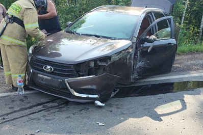 На трассе в Самарской области столкнулись LADA и Hyundai