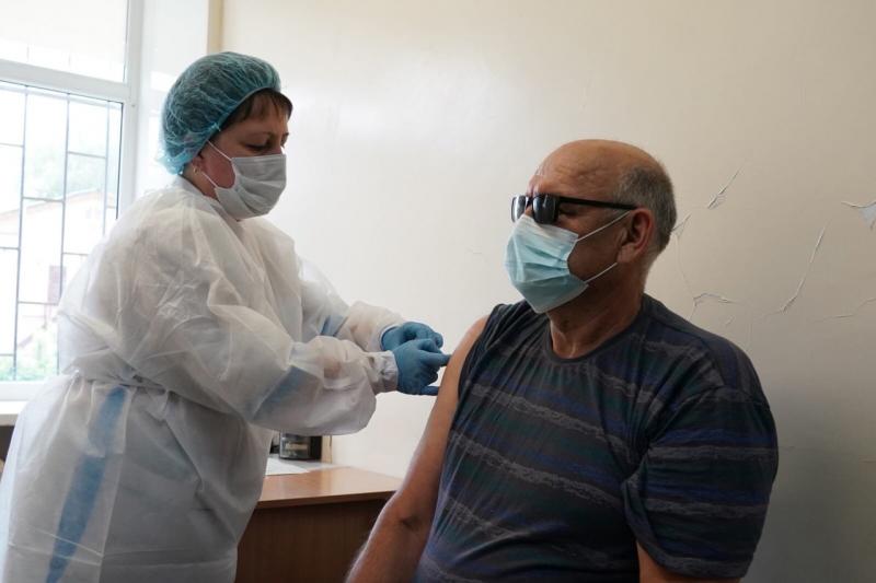 Сделал прививку - живи спокойно: в Самарской области продолжается прививочная кампания от COVID-19