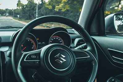 Хотел покататься: в Тольятти задержали автомойщика, укравшего Suzuki у клиентки