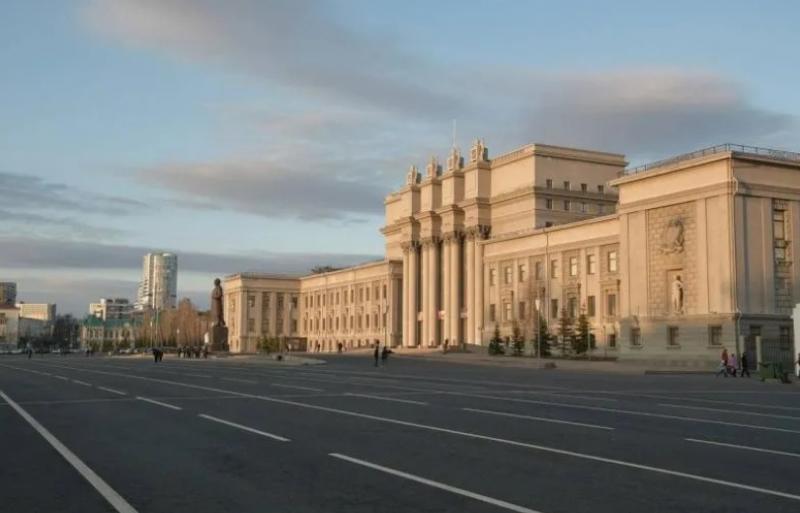 Самарский академический театр оперы и балета имени Шостаковича сохраняет свое название