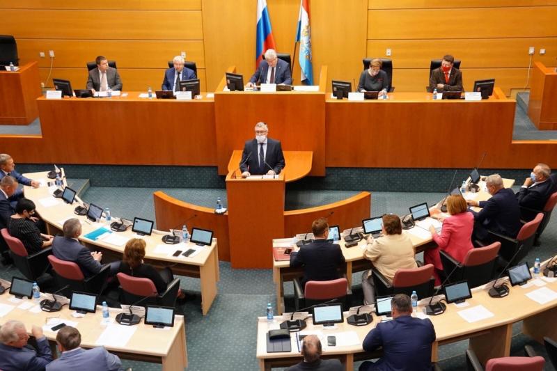 Дмитрий Азаров: "Бюджет Самарской области сохраняет ярко выраженную социальную направленность" 