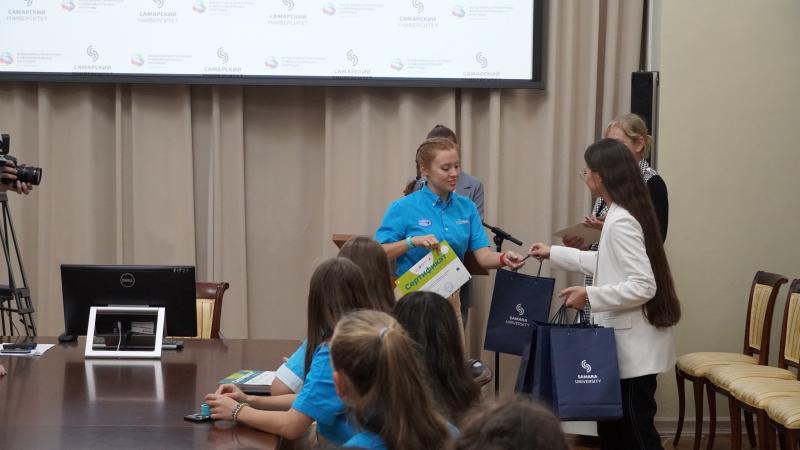 Школьница из Новосибирска сделала многоквартирный дом энергоэффективным