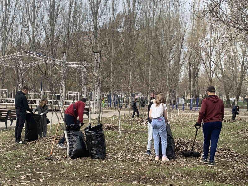 Месячник по благоустройству: в Самаре парки и аттракционы начали готовить к открытию
