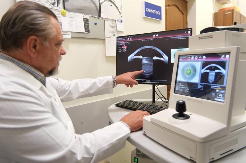 Своими глазами: самарские офтальмологи проводят уникальные операции на роговице