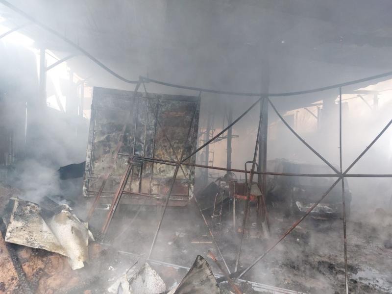 В Ставропольском районе 31 человек тушат частный дом на 200 "квадратов"