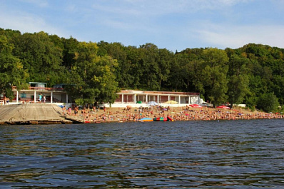 В Самаре на пляже санатория утонул мужчина
