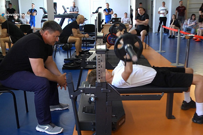 В Волжском районе прошли соревнования по русскому жиму