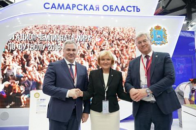 Новые школы, межвузовский кампус и развитие заводов: Дмитрий Богданов - о работе Самарской области на ПМЭФ-2022