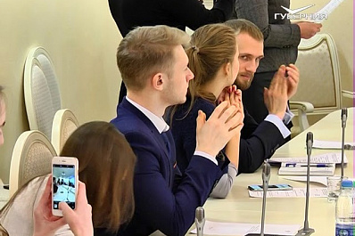 Члены молодежной УИК получили удостоверения