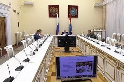 Дмитрий Азаров провел встречу с "Лидерами России"