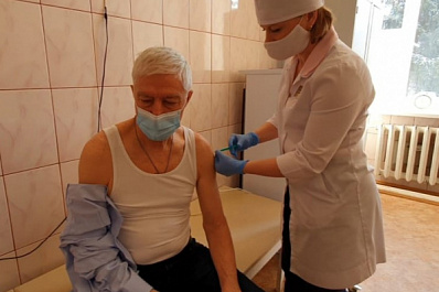 В Самарской области прививку от коронавируса сделали 100 тысяч человек