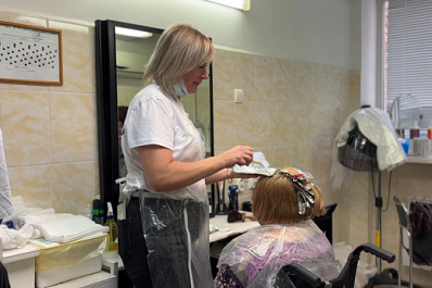 В Самарской области участники проекта "Добрые руки" подарили пенсионерам праздник