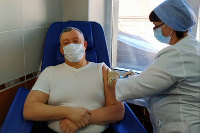 Зампред регионального Правительства Александр Фетисов завершил вакцинацию от коронавируса