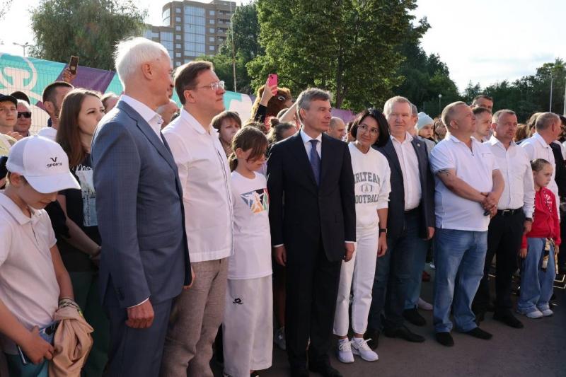 "Метеор" для Тольятти: в День города Дмитрий Азаров открыл в Автограде новый ФОК