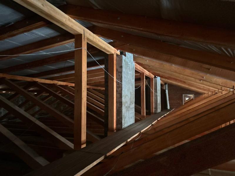 В Самаре из-за протечки обрушилась крыша в общежитии