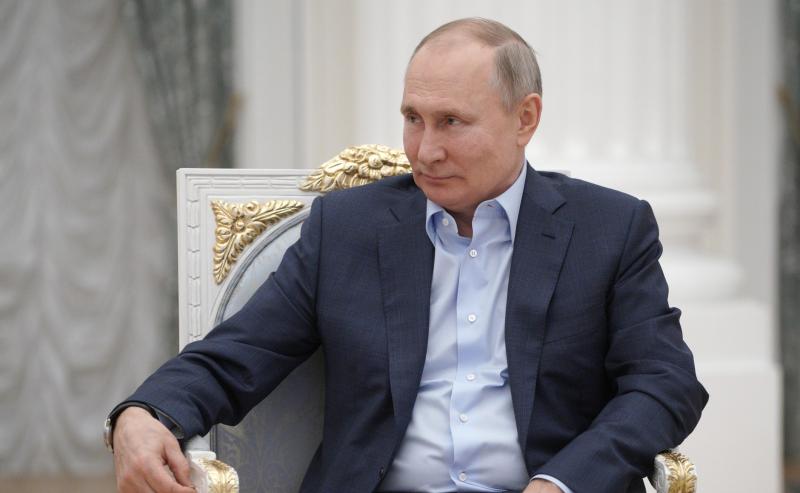 Владимир Путин поддержал идею об участии волонтеров в политике
