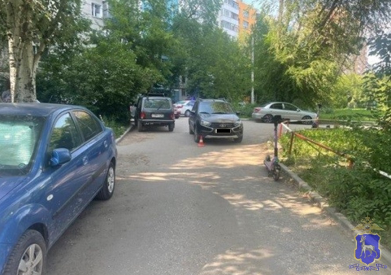В Тольятти столкнулись подросток на электросамокате и велосипедистка 