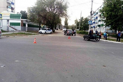 Мотоциклист на скорости влетел в автомобиль LADA в Октябрьске