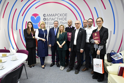 Министры областного Правительства поздравили коллектив "Волжской коммуны" со 115-летием газеты