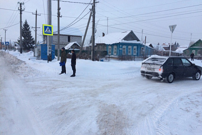 Молодой водитель сбил двух девочек на зебре в Самарской области 