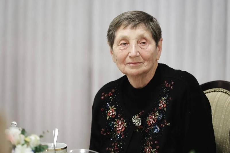 В Самаре губернатор Вячеслав Федорищев встретился с многодетными и приемными матерями