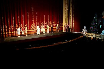 В Самаре соцработникам и волонтерам бесплатно показали балет