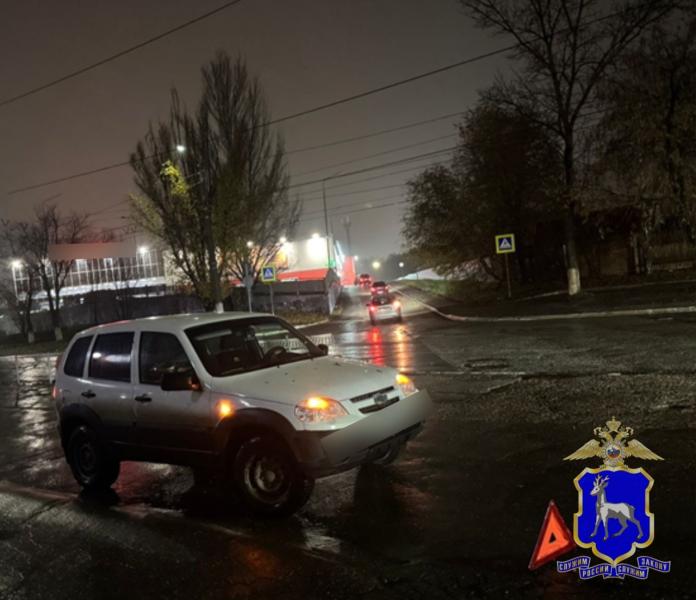 В Самаре женщина на "Лексусе" сбила выходящего из трамвая школьника