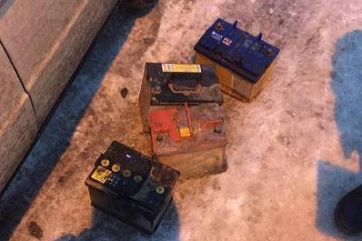 В Промышленном районе Самары задержали воров автомобильных аккумуляторов