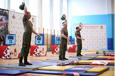 Военные из Самары заняли первое место в гиревом спорте