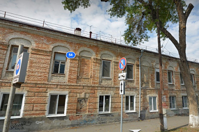 Покрасят и заменят двери: в Самаре приведут в порядок здание бывшей казармы на улице Садовой