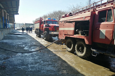 В Тольятти при пожаре в производственном здании погиб мужчина