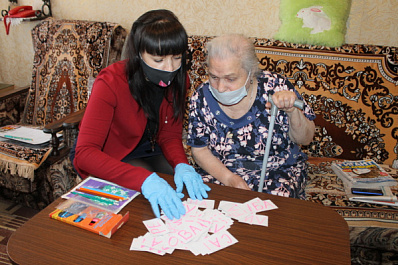 В Чапаевске стартовал пилотный проект по созданию системы ухода за пожилыми