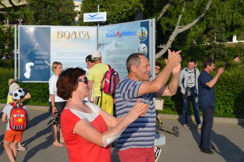 На новом месте: ТРК "ГУБЕРНИЯ" открыла фотовыставку на набережной Волги