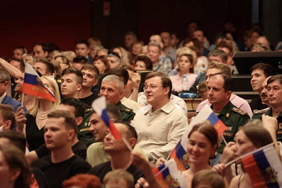 Дмитрий Азаров высоко оценил значимость Всеармейского фестиваля ансамблей песни и пляски ВС РФ