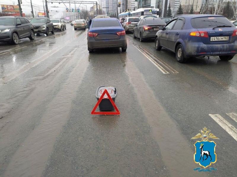 В Самарской области в аварии с двумя легковушками на трассе пострадали два человека