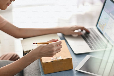 Названы самые востребованные профессии июня