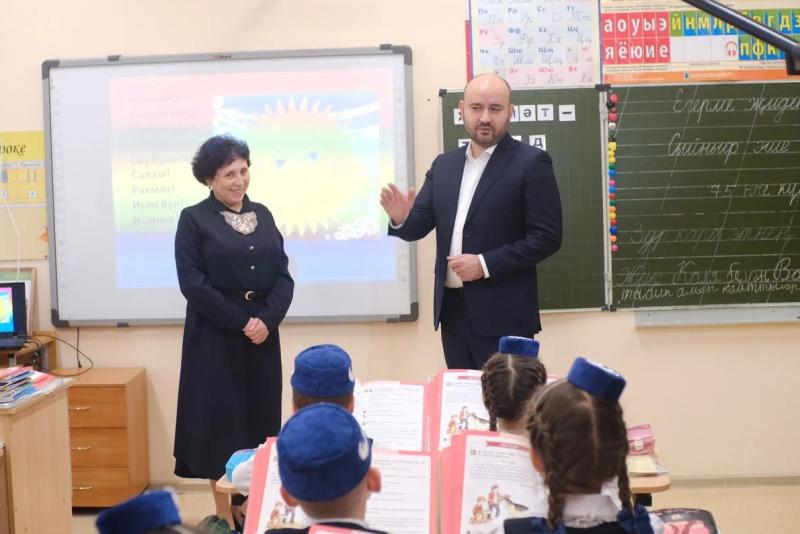 Вячеслав Федорищев заявил о решении построить новое здание для самарской школы "Яктылык"