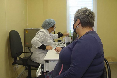 Депутаты проверили работу ФАПа в поселке Шмидта