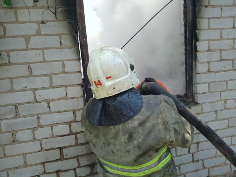 В Самарской области 15 июля вспыхнул дачный домик 