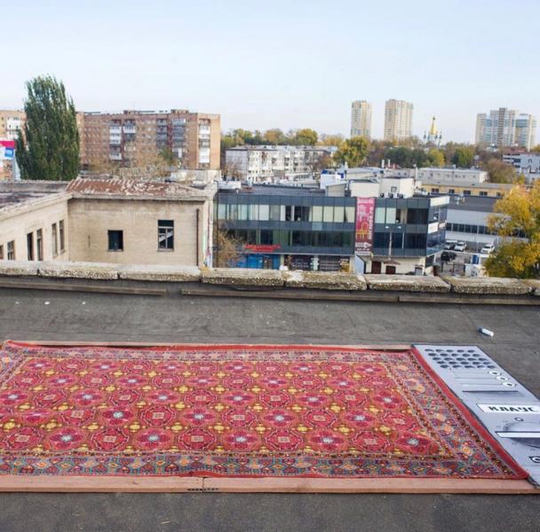 В Самаре на стене Дома печати появился ковёр